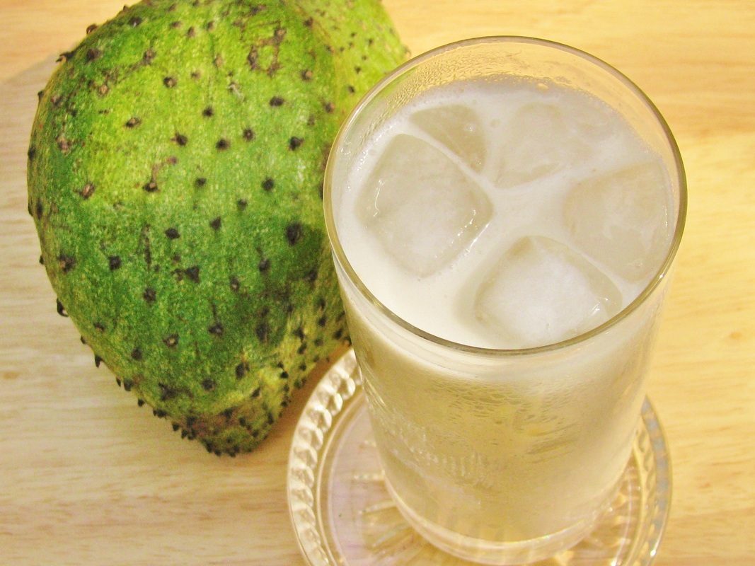 Плодовият сок на гравиола са се използвали при треска и диария.