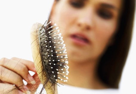 Ако след сресване на косата, губите повече коса от преди, това означава че имунната ви система е отслабена