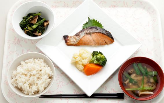 Малките порции и красивото сервиране са типични в Япония. 