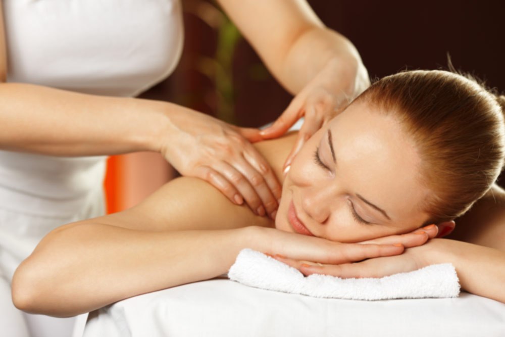 Ходенето на масаж ни прави щастливи